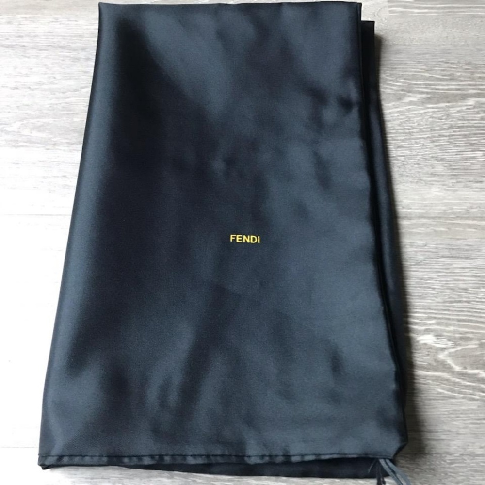 🌺FENDI DUST BAG